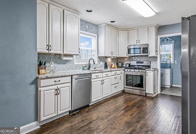 1112 Sutton Drive, Mcdonough, GA 30252