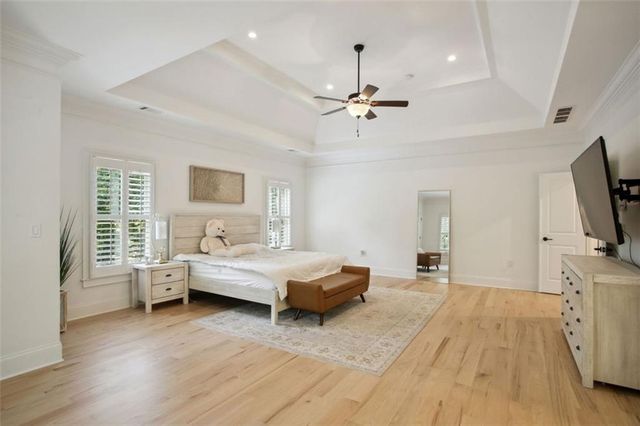 525 FOREST HILLS Drive, Atlanta, GA 30342