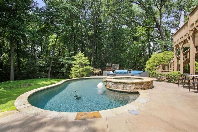 525 FOREST HILLS Drive, Atlanta, GA 30342