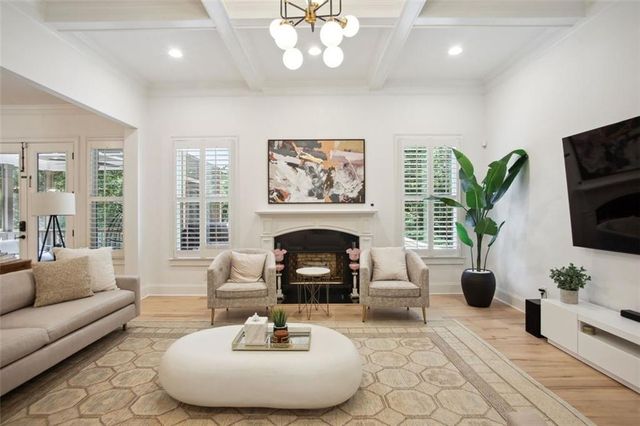 525 FOREST HILLS Drive, Atlanta, GA 30342