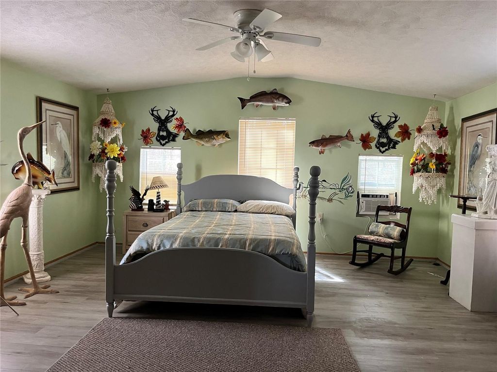 Image 24 of property listing at 5608 W COUNTY ROAD 240, Lake Butler, FL 32054