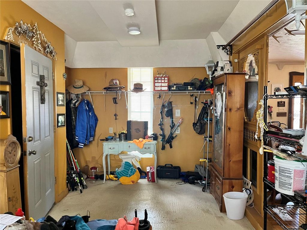 Image 27 of property listing at 5608 W COUNTY ROAD 240, Lake Butler, FL 32054