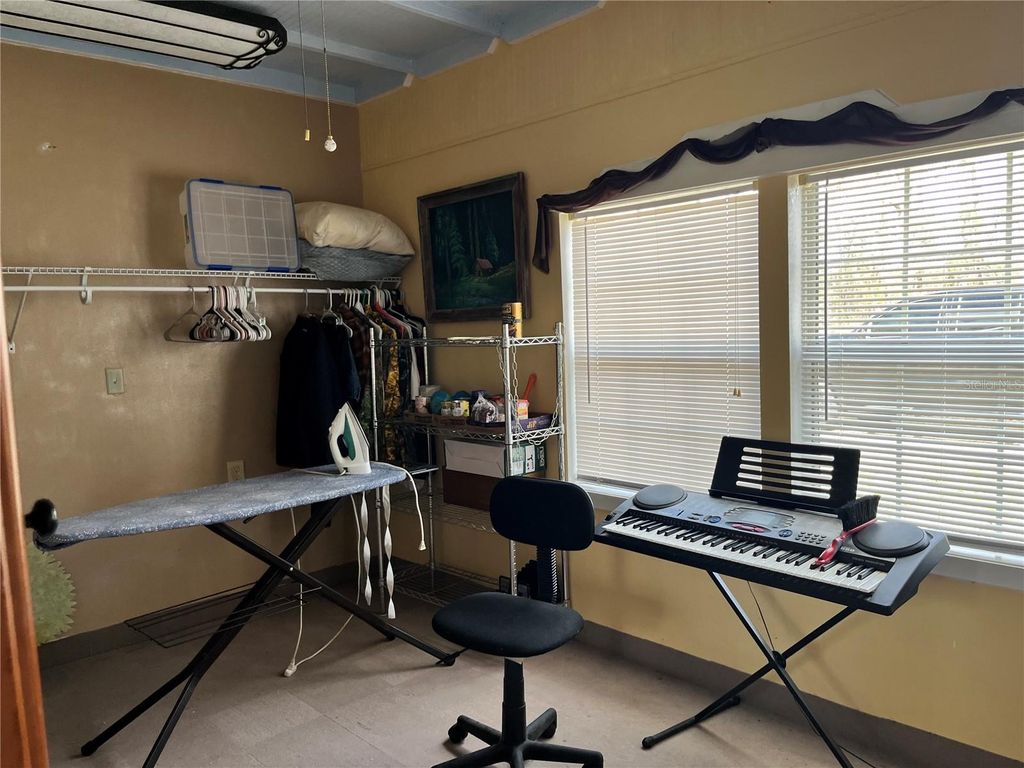 Image 31 of property listing at 5608 W COUNTY ROAD 240, Lake Butler, FL 32054