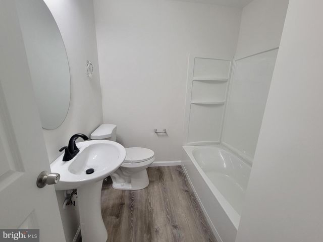 8202 W BUCKSHUTEM RD W, Millville, NJ 08332