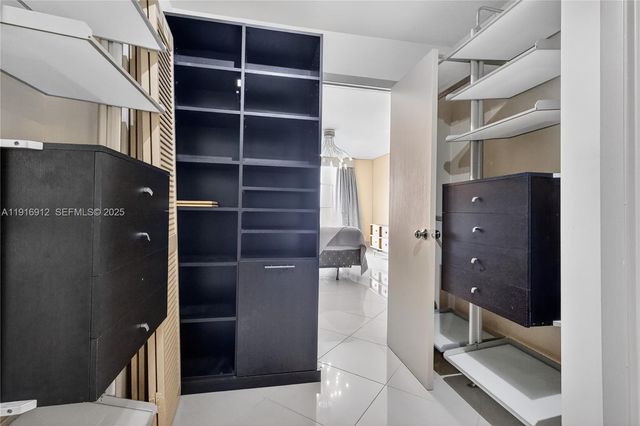 4000 Towerside Ter 1612, Miami, FL 33138