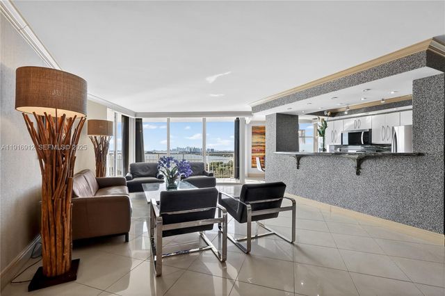 4000 Towerside Ter 1612, Miami, FL 33138