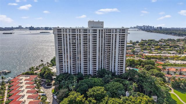 4000 Towerside Ter 1612, Miami, FL 33138