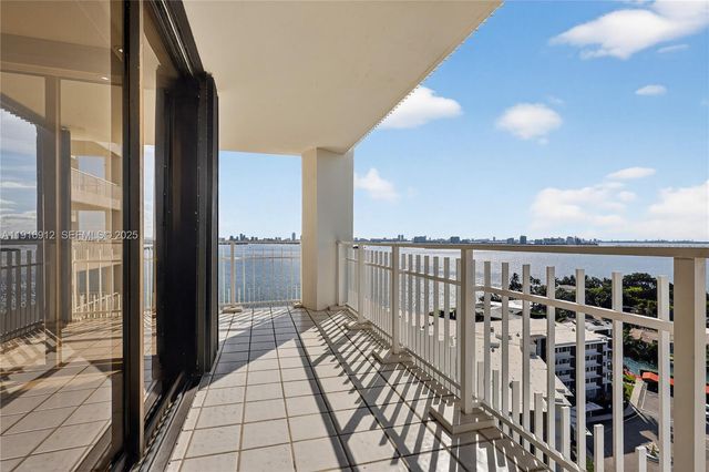 4000 Towerside Ter 1612, Miami, FL 33138