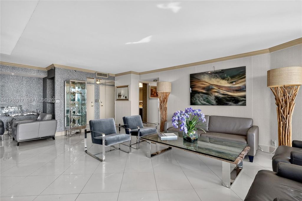 4000 Towerside Ter 1612, Miami, FL 33138