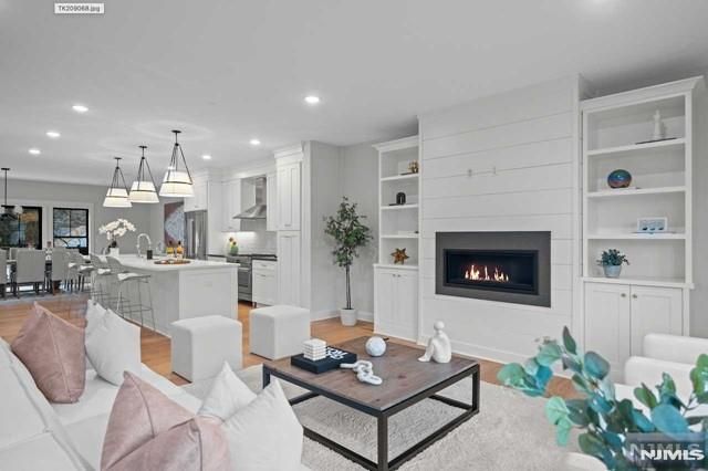 147 Central Avenue 19, Old Tappan, NJ 07675