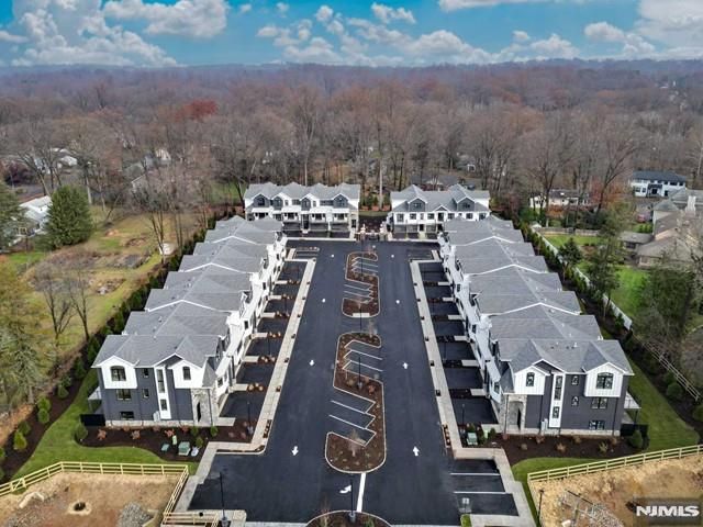 147 Central Avenue 19, Old Tappan, NJ 07675