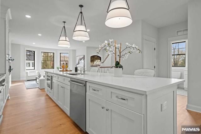 147 Central Avenue 19, Old Tappan, NJ 07675