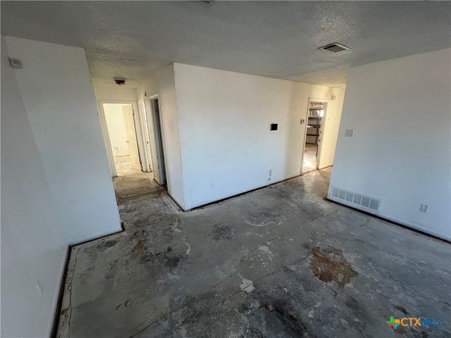 2302 Huckleberry Drive, Killeen, TX 76549