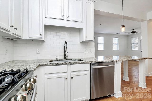 558 Oakland Avenue, Charlotte, NC 28204