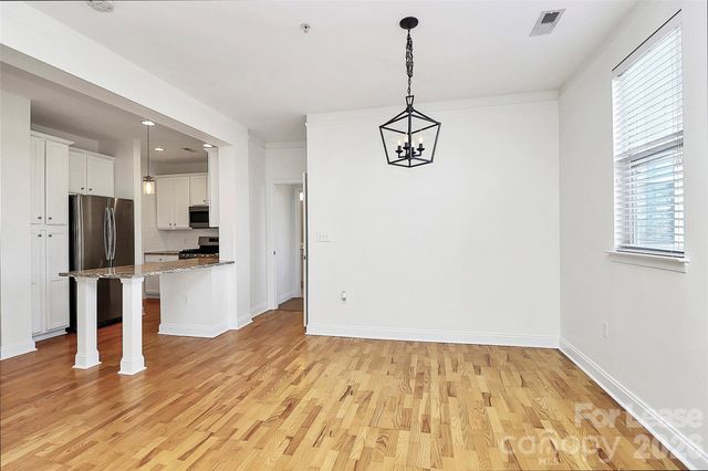 558 Oakland Avenue, Charlotte, NC 28204