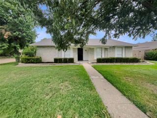 201 Running Brook Lane, Mesquite, TX 75149