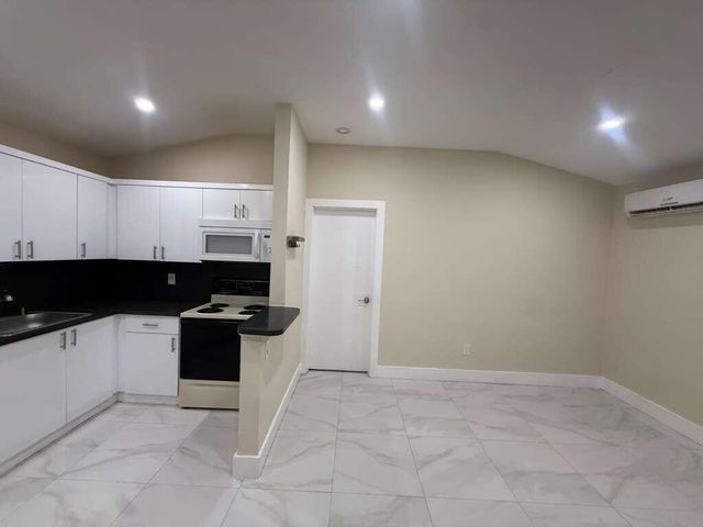 3373 SW 7th Street, Miami, FL 33135