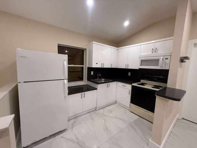 3373 SW 7th Street, Miami, FL 33135