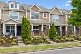 1305 Riverbrook Dr, Hermitage, TN 37076