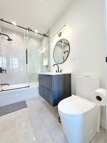 2427 W Grenshaw Street 2, Chicago, IL 60612