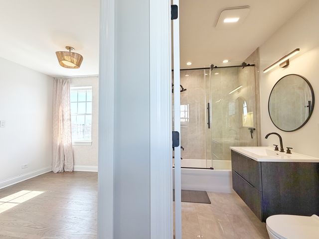 2427 W Grenshaw Street 2, Chicago, IL 60612