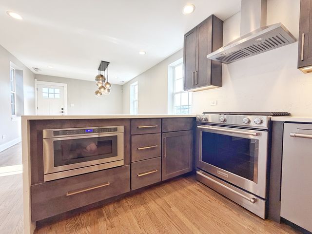 2427 W Grenshaw Street 2, Chicago, IL 60612