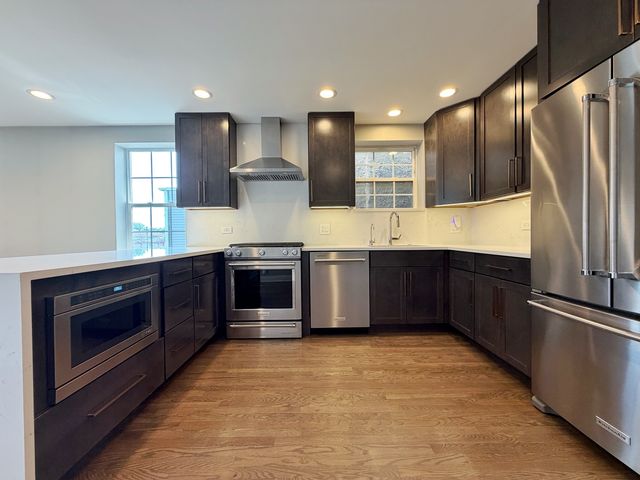 2427 W Grenshaw Street 2, Chicago, IL 60612
