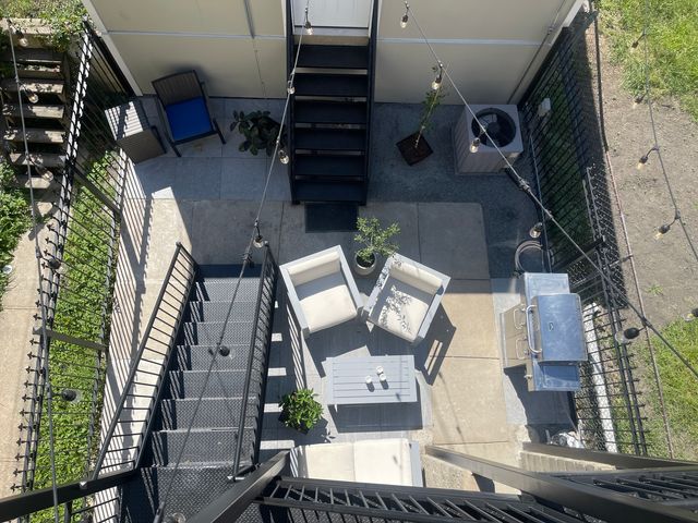 2427 W Grenshaw Street 2, Chicago, IL 60612