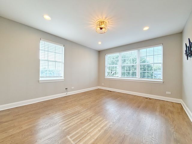 2427 W Grenshaw Street 2, Chicago, IL 60612