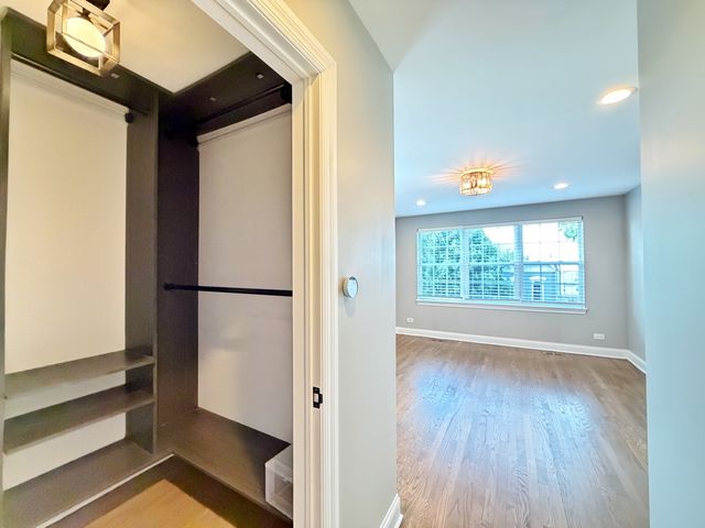 2427 W Grenshaw Street 2, Chicago, IL 60612