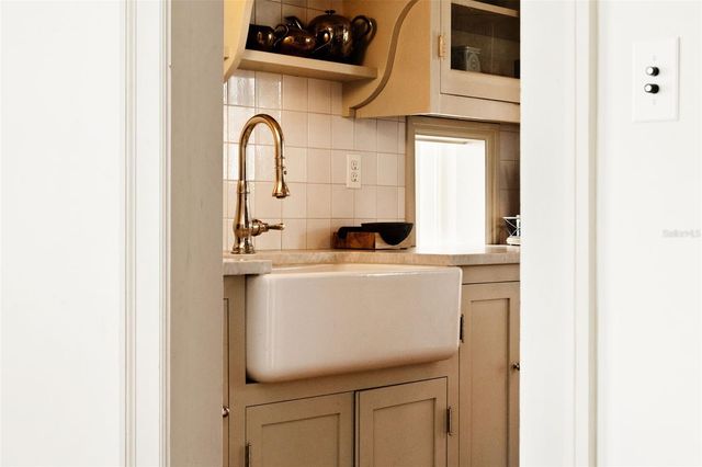 403 JASMINE WAY, Clearwater, FL 33756