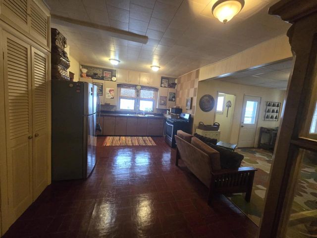 1035 Academy Street, Elroy, WI 53929