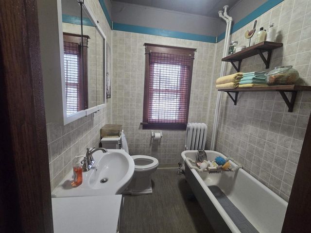 1035 Academy Street, Elroy, WI 53929