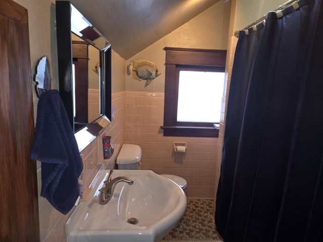 1035 Academy Street, Elroy, WI 53929