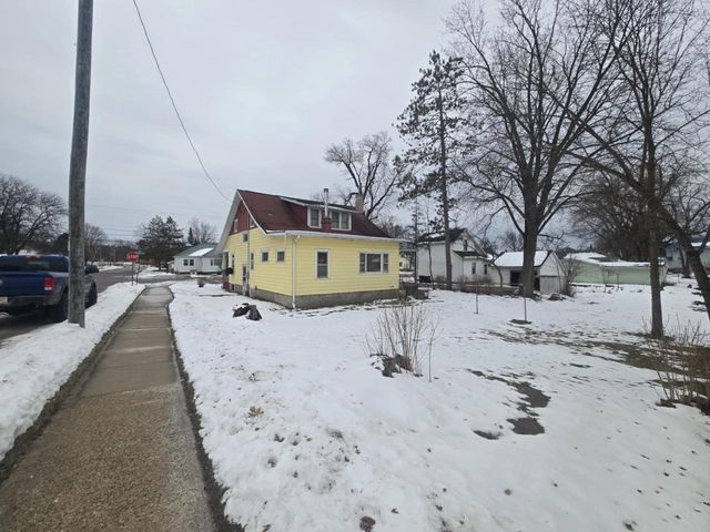 1035 Academy Street, Elroy, WI 53929