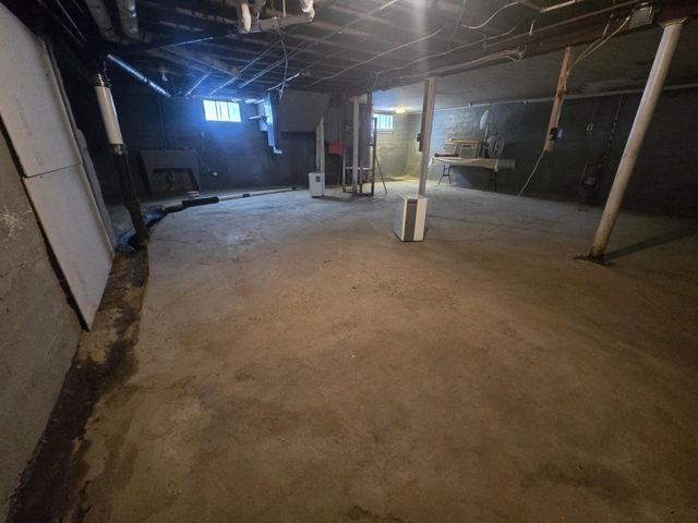 1035 Academy Street, Elroy, WI 53929