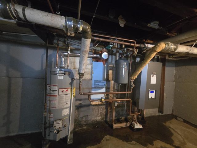 1035 Academy Street, Elroy, WI 53929