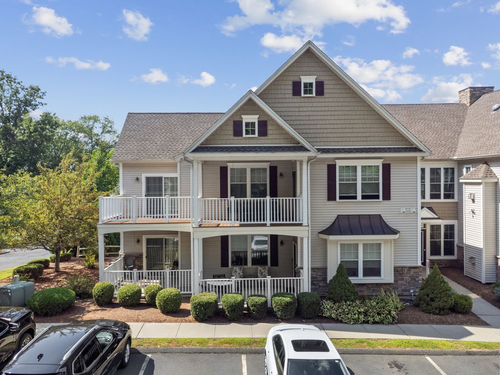 95 South Ridge Lane A203, Berlin, CT 06037