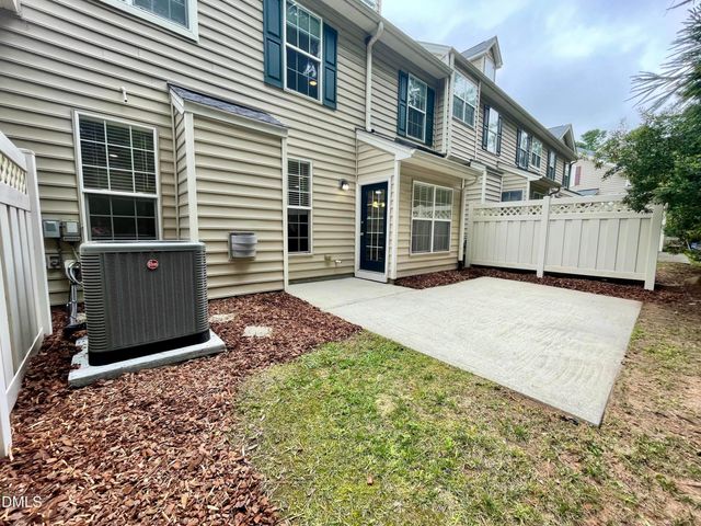 9519 Dellbrook Court, Raleigh, NC 27617