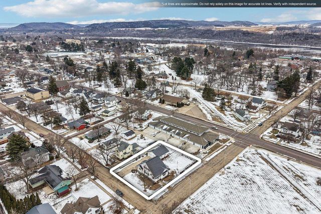 513 Polk Street, Sauk City, WI 53583