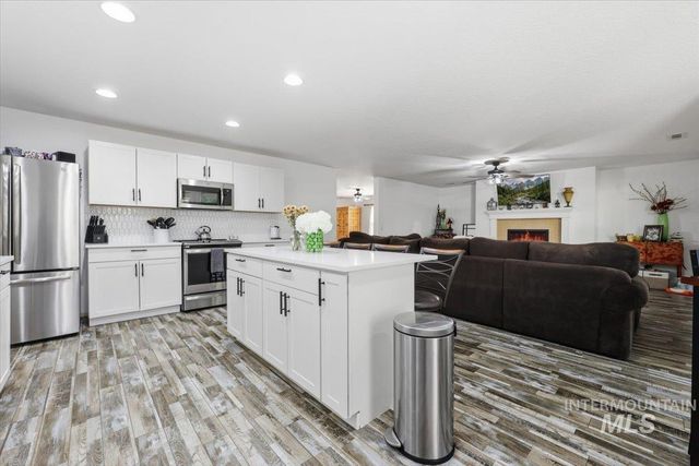 9165 W Alderberry Dr, Boise, ID 83709