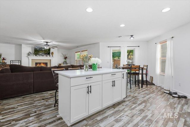 9165 W Alderberry Dr, Boise, ID 83709