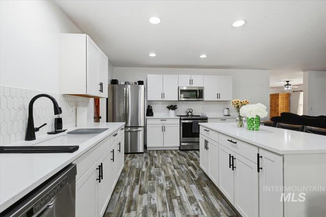 9165 W Alderberry Dr, Boise, ID 83709