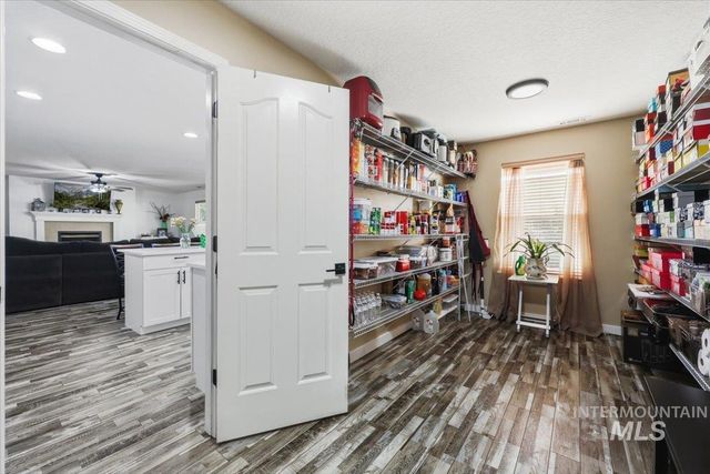 9165 W Alderberry Dr, Boise, ID 83709