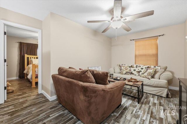 9165 W Alderberry Dr, Boise, ID 83709