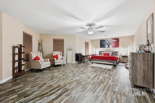 9165 W Alderberry Dr, Boise, ID 83709