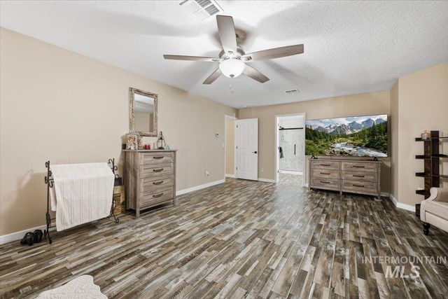 9165 W Alderberry Dr, Boise, ID 83709