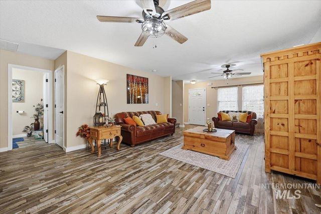 9165 W Alderberry Dr, Boise, ID 83709