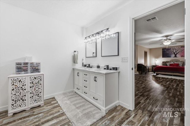 9165 W Alderberry Dr, Boise, ID 83709