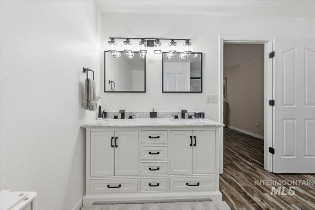 9165 W Alderberry Dr, Boise, ID 83709